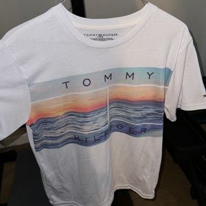 Tommy Hilfiger T Shirt in White featuring a scenic sunset at the ocean